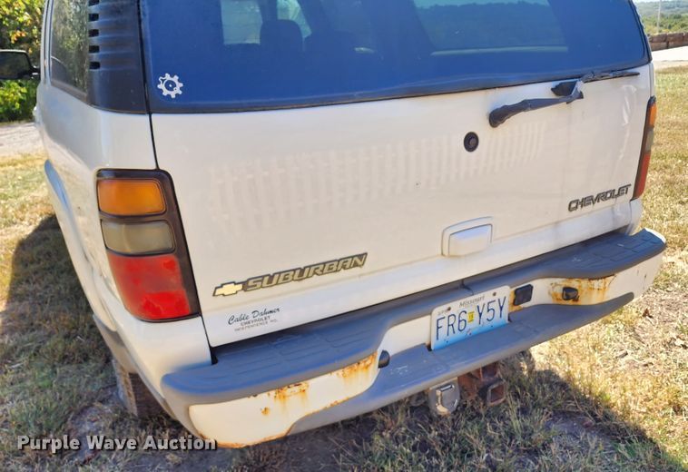 image for item KH9250 2005 Chevrolet Suburban 1500  SUV