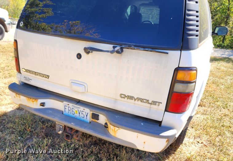 image for item KH9250 2005 Chevrolet Suburban 1500  SUV