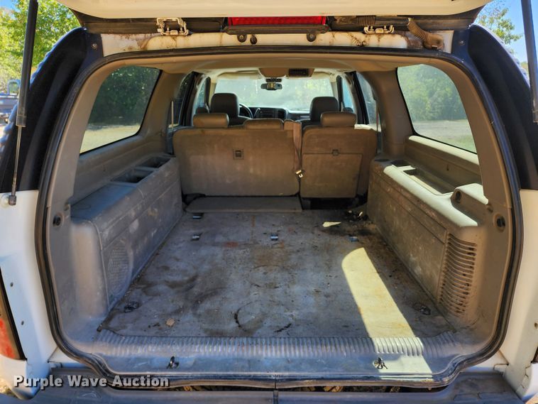 image for item KH9250 2005 Chevrolet Suburban 1500  SUV