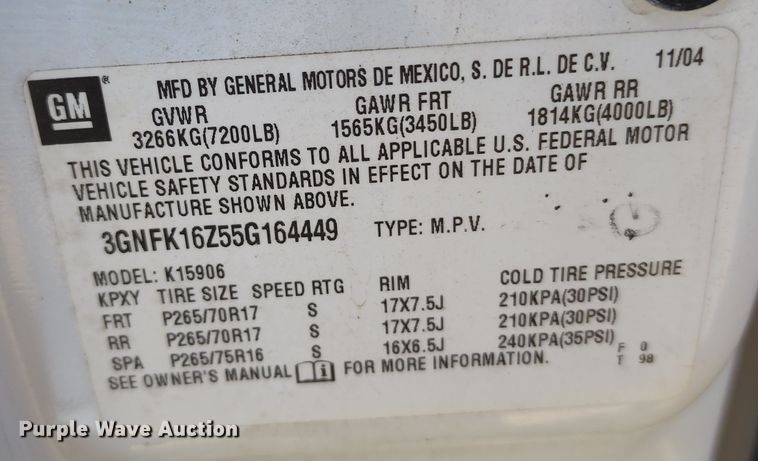 image for item KH9250 2005 Chevrolet Suburban 1500  SUV