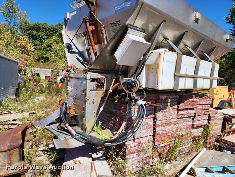 image for item KH9252 Warren  spreader bed