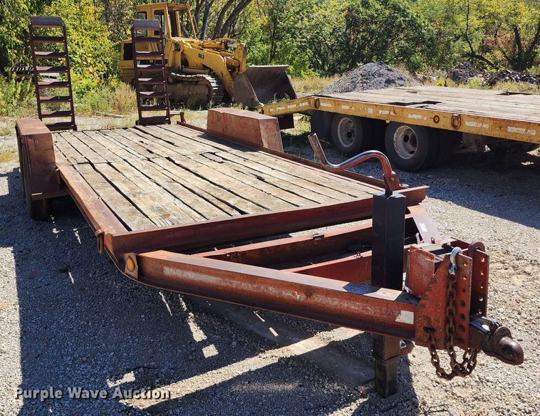 image for item KH9254 1997 Towmaster T12DD  equipment trailer