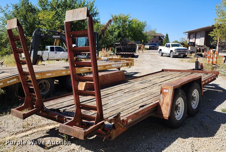 image for item KH9254 1997 Towmaster T12DD  equipment trailer