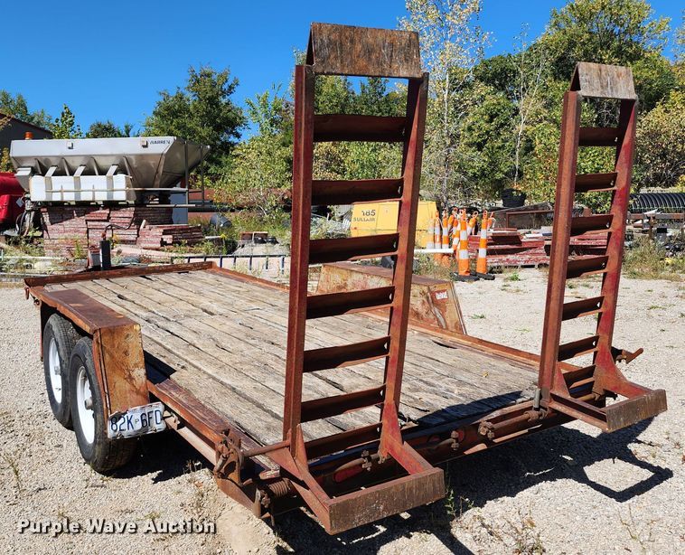 image for item KH9254 1997 Towmaster T12DD  equipment trailer