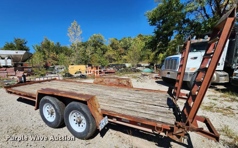 image for item KH9254 1997 Towmaster T12DD  equipment trailer