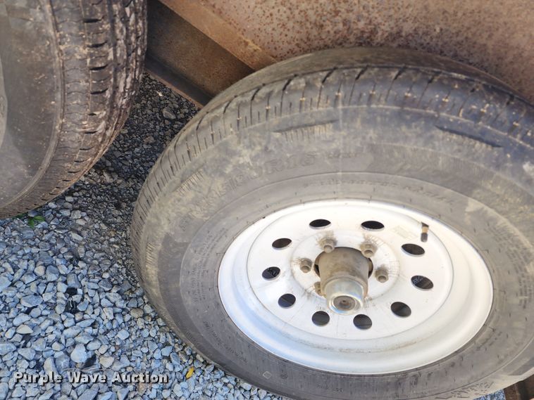 image for item KH9254 1997 Towmaster T12DD  equipment trailer