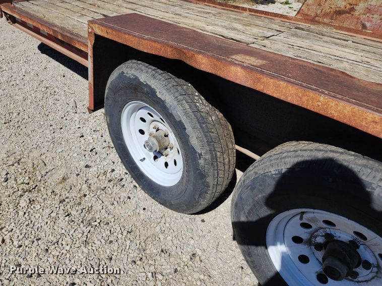 image for item KH9254 1997 Towmaster T12DD  equipment trailer