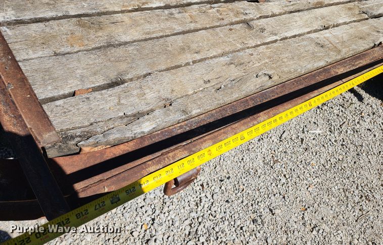 image for item KH9254 1997 Towmaster T12DD  equipment trailer