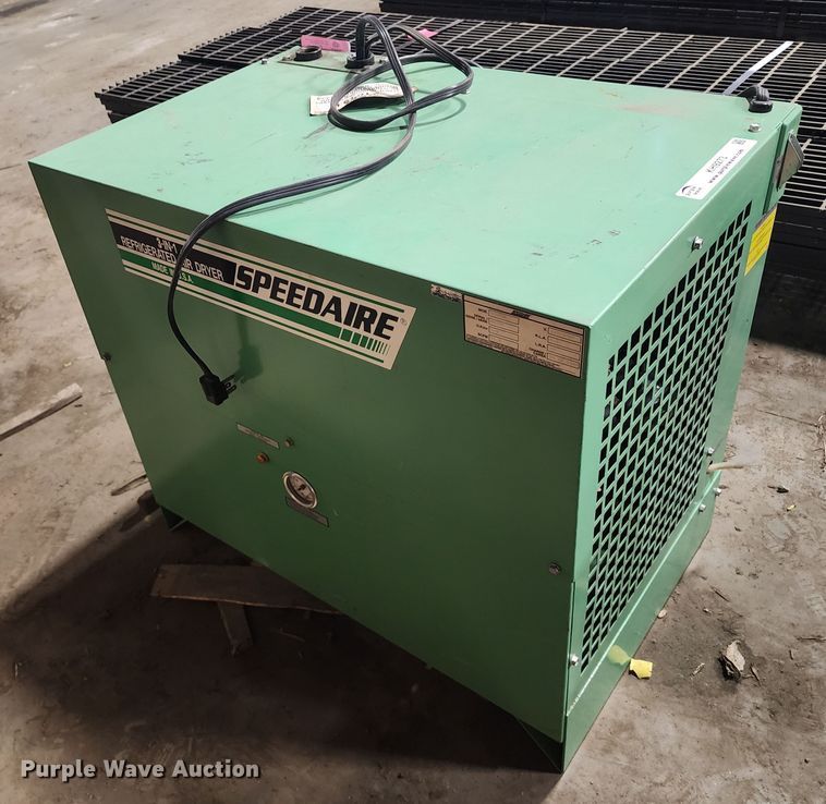 Speedaire 5Z656B refrigerated air dryer in Coffyville, KS Item KH9273