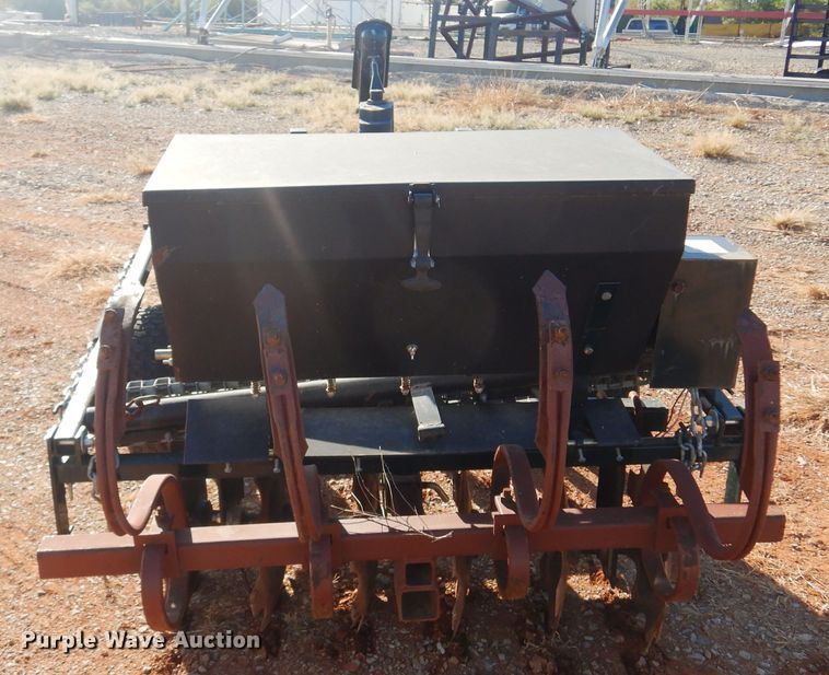 image for item KO9913 Plot Master PE-402 Hunter 400  planter