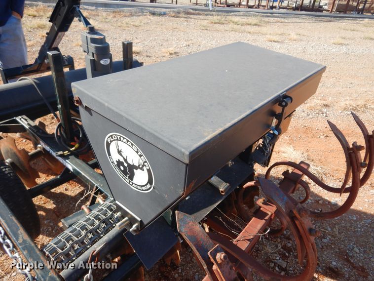 image for item KO9913 Plot Master PE-402 Hunter 400  planter