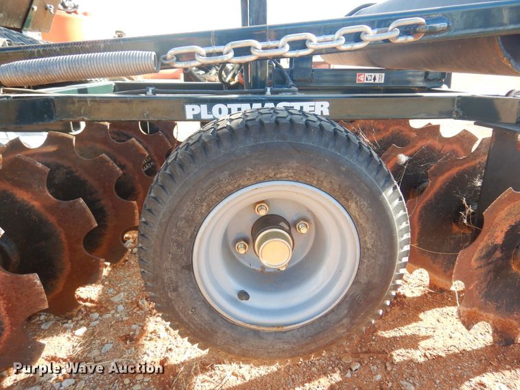 image for item KO9913 Plot Master PE-402 Hunter 400  planter