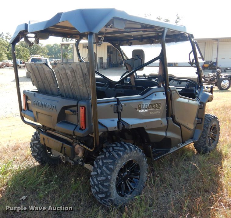 image for item KO9932 2016 Honda Pioneer 1000  utility vehicle