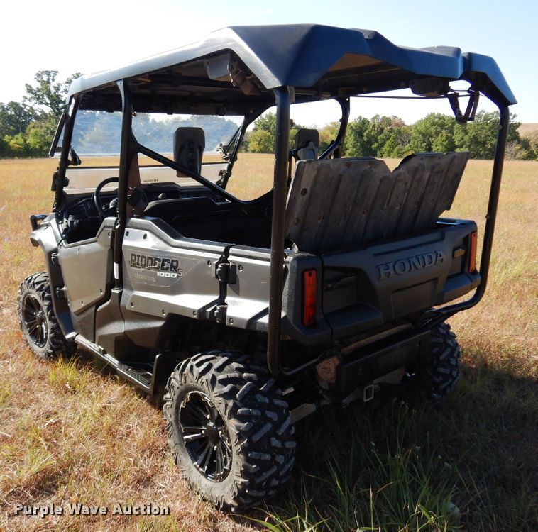 image for item KO9932 2016 Honda Pioneer 1000  utility vehicle