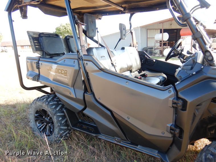 image for item KO9932 2016 Honda Pioneer 1000  utility vehicle