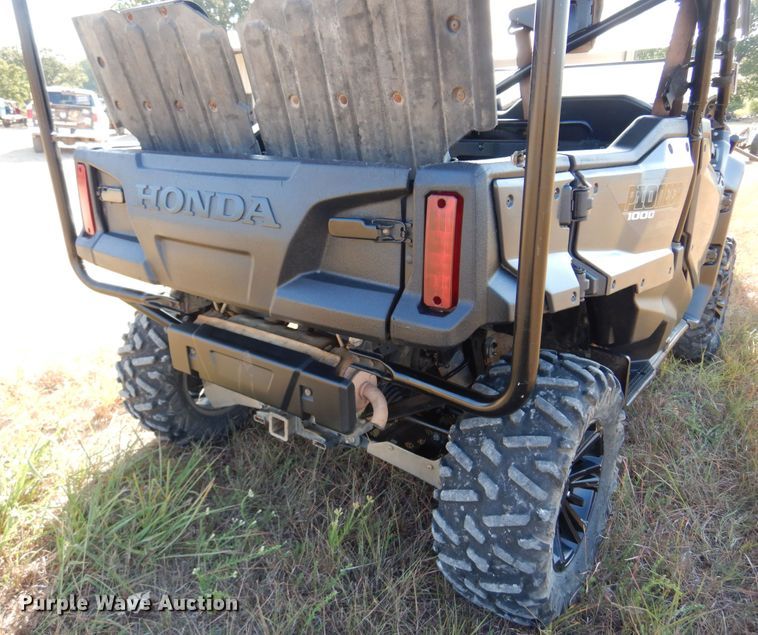 image for item KO9932 2016 Honda Pioneer 1000  utility vehicle