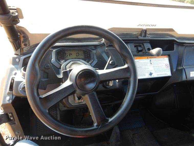 image for item KO9932 2016 Honda Pioneer 1000  utility vehicle