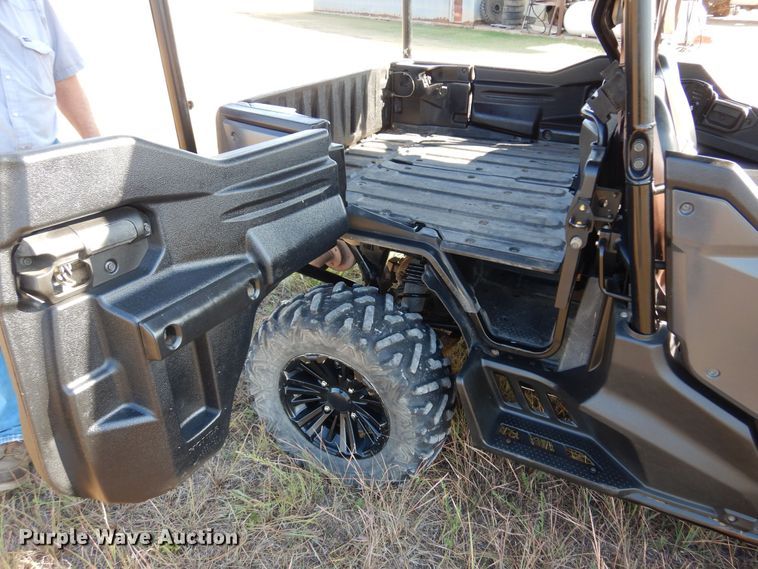 image for item KO9932 2016 Honda Pioneer 1000  utility vehicle