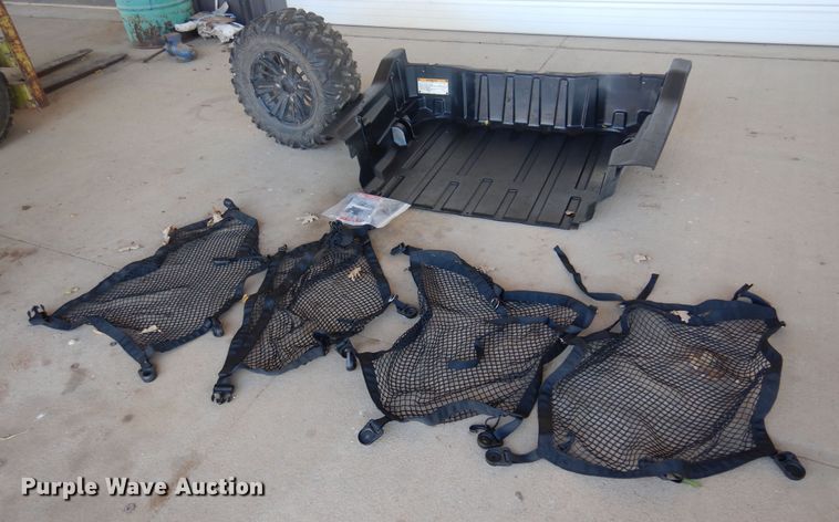 image for item KO9932 2016 Honda Pioneer 1000  utility vehicle