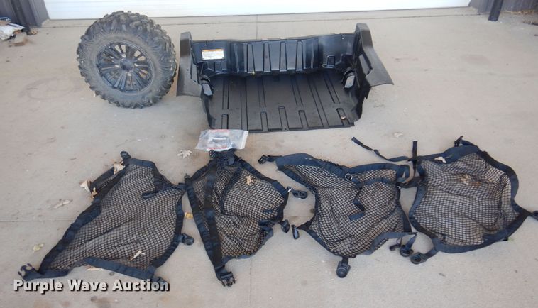 image for item KO9932 2016 Honda Pioneer 1000  utility vehicle