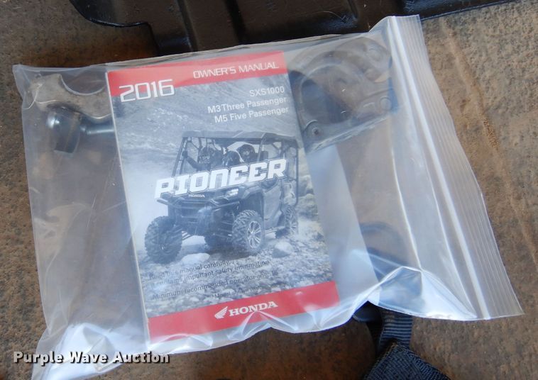 image for item KO9932 2016 Honda Pioneer 1000  utility vehicle