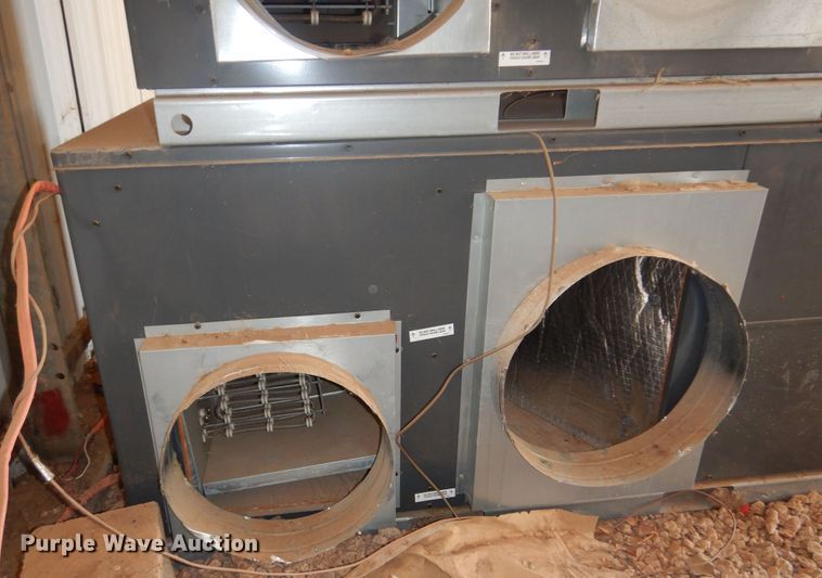 image for item KO9983 (2) Goodman GPC1430H41GB combination AC units