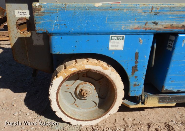 image for item KO9987 Genie GS-2032  scissor lift