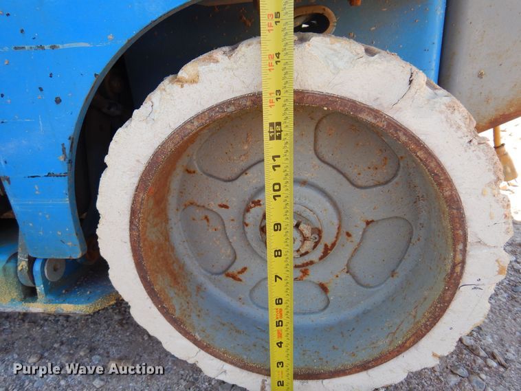 image for item KO9987 Genie GS-2032  scissor lift