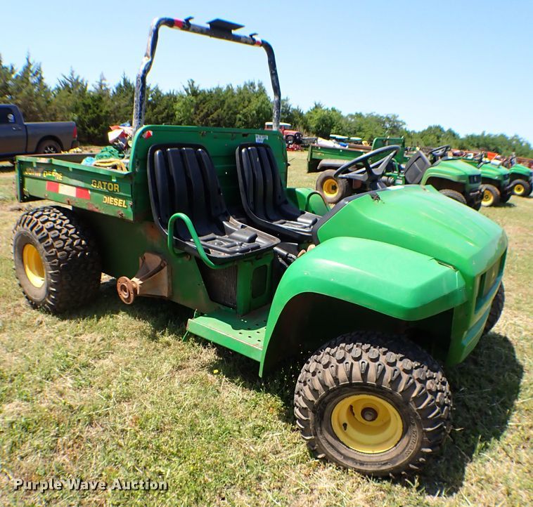 image for item KQ9702 1998 John Deere Gator  utility vehicle