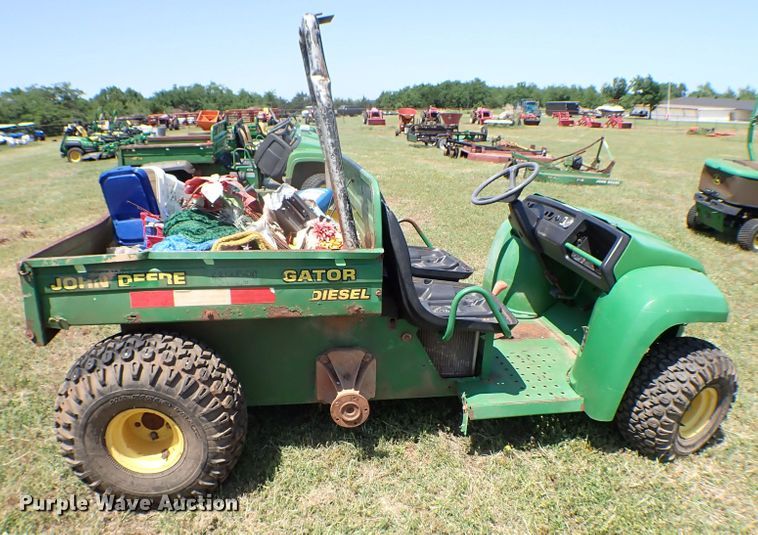 image for item KQ9702 1998 John Deere Gator  utility vehicle