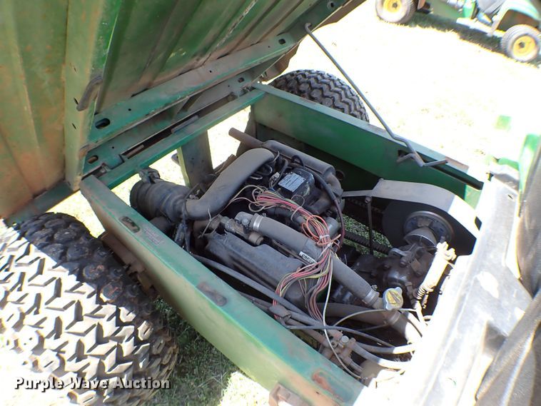 image for item KQ9702 1998 John Deere Gator  utility vehicle