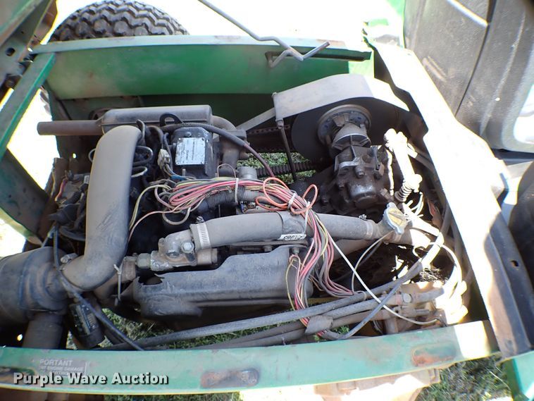 image for item KQ9702 1998 John Deere Gator  utility vehicle