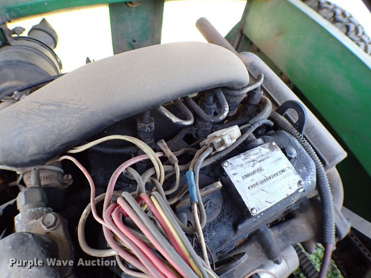 image for item KQ9702 1998 John Deere Gator  utility vehicle