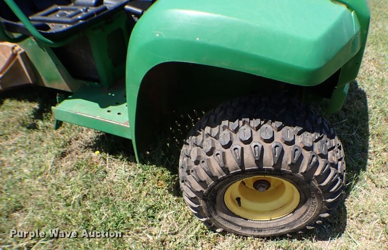 image for item KQ9702 1998 John Deere Gator  utility vehicle