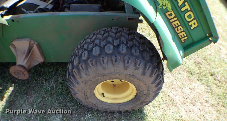 image for item KQ9702 1998 John Deere Gator  utility vehicle