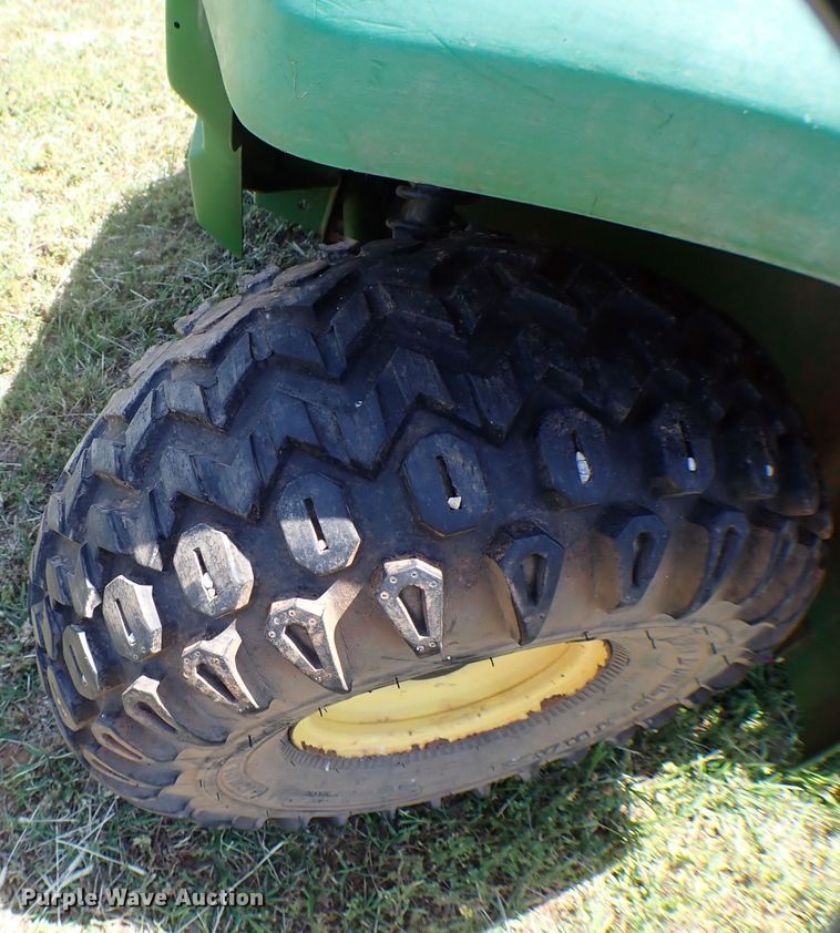 image for item KQ9702 1998 John Deere Gator  utility vehicle