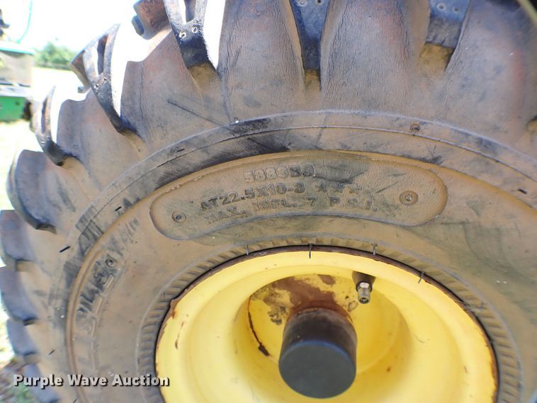 image for item KQ9702 1998 John Deere Gator  utility vehicle