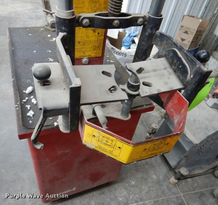 image for item KW9445 Branick MST-580A  manual strut spring compressor