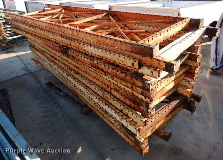 image for item KW9461 Approximately 14 pallet racking uprights
