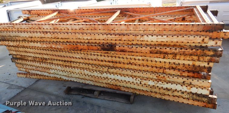 image for item KW9461 Approximately 14 pallet racking uprights