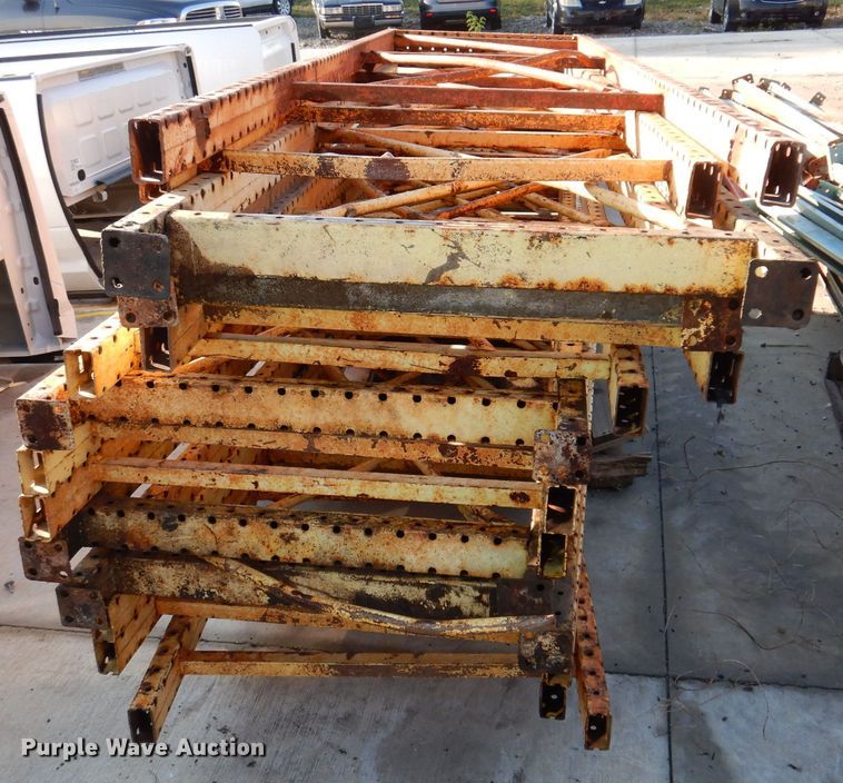 image for item KW9461 Approximately 14 pallet racking uprights