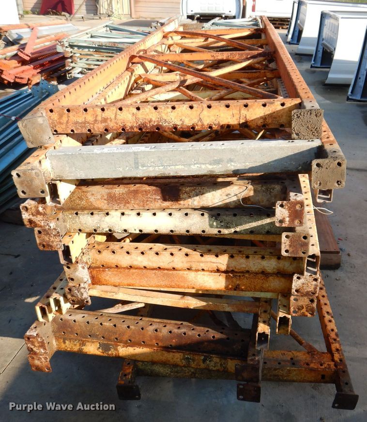 image for item KW9461 Approximately 14 pallet racking uprights