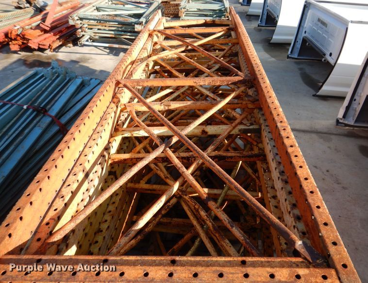 image for item KW9461 Approximately 14 pallet racking uprights