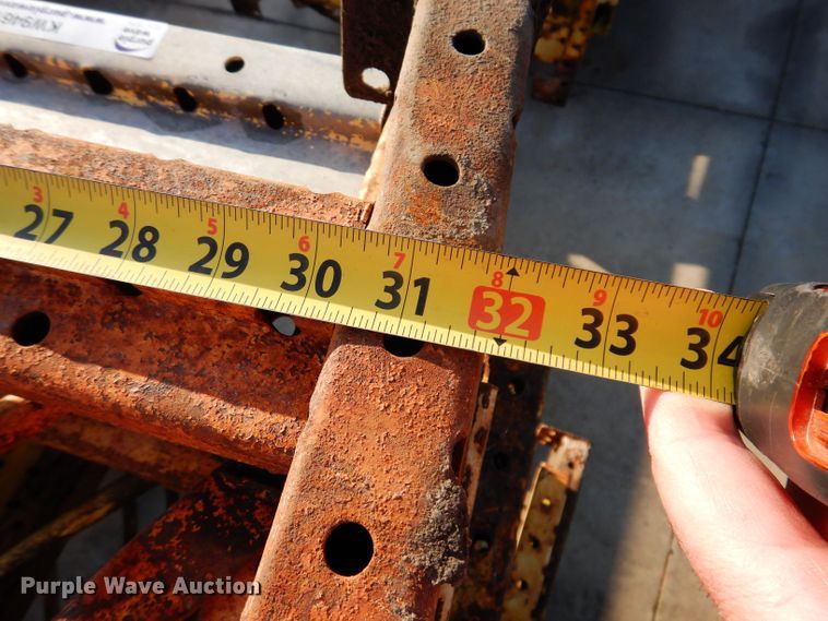 image for item KW9461 Approximately 14 pallet racking uprights