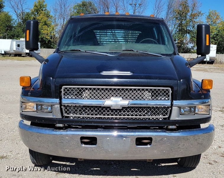 image for item KW9494 2007 Chevrolet C4500  Crew Cab flatbed truck