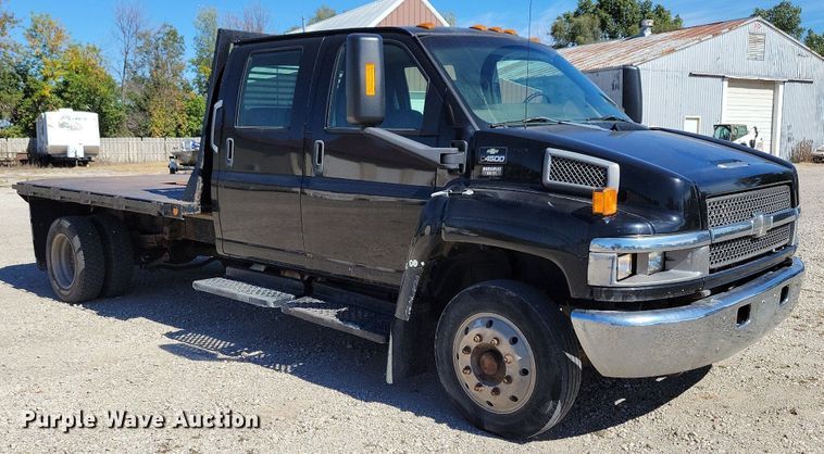 image for item KW9494 2007 Chevrolet C4500  Crew Cab flatbed truck