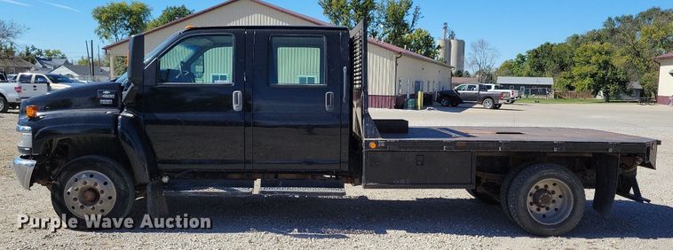 image for item KW9494 2007 Chevrolet C4500  Crew Cab flatbed truck