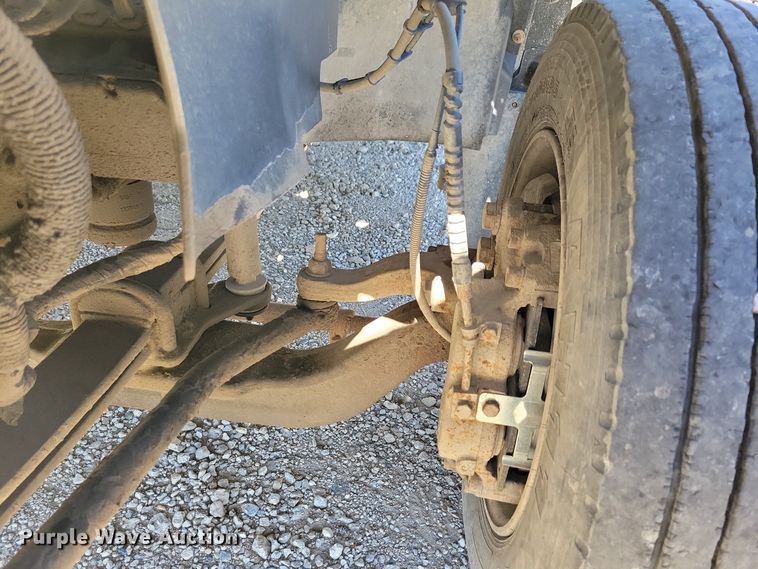 image for item KW9494 2007 Chevrolet C4500  Crew Cab flatbed truck