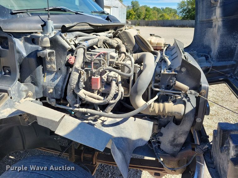 image for item KW9494 2007 Chevrolet C4500  Crew Cab flatbed truck