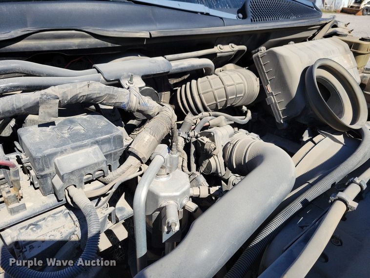 image for item KW9494 2007 Chevrolet C4500  Crew Cab flatbed truck